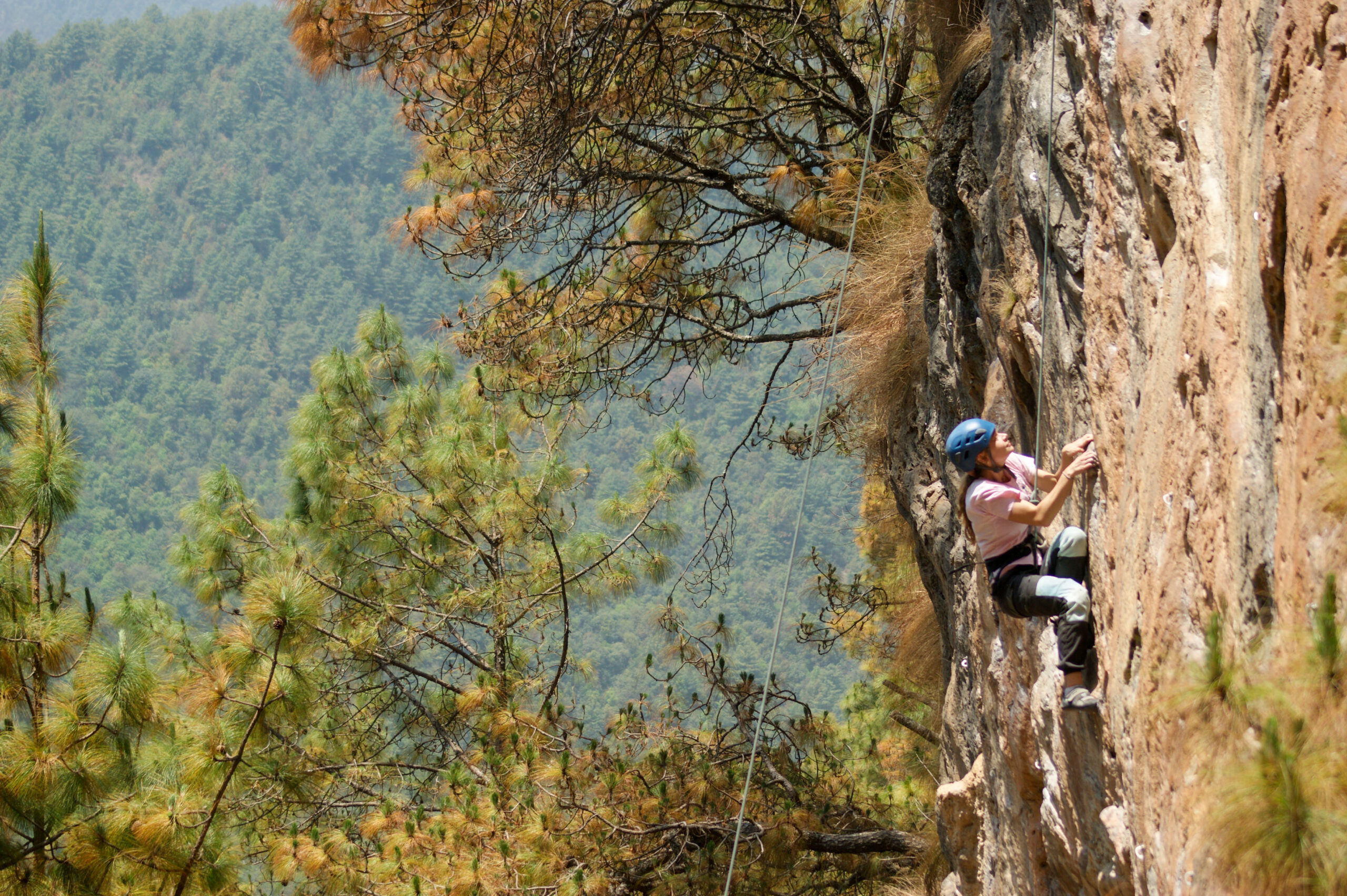 rock climbing in nepal