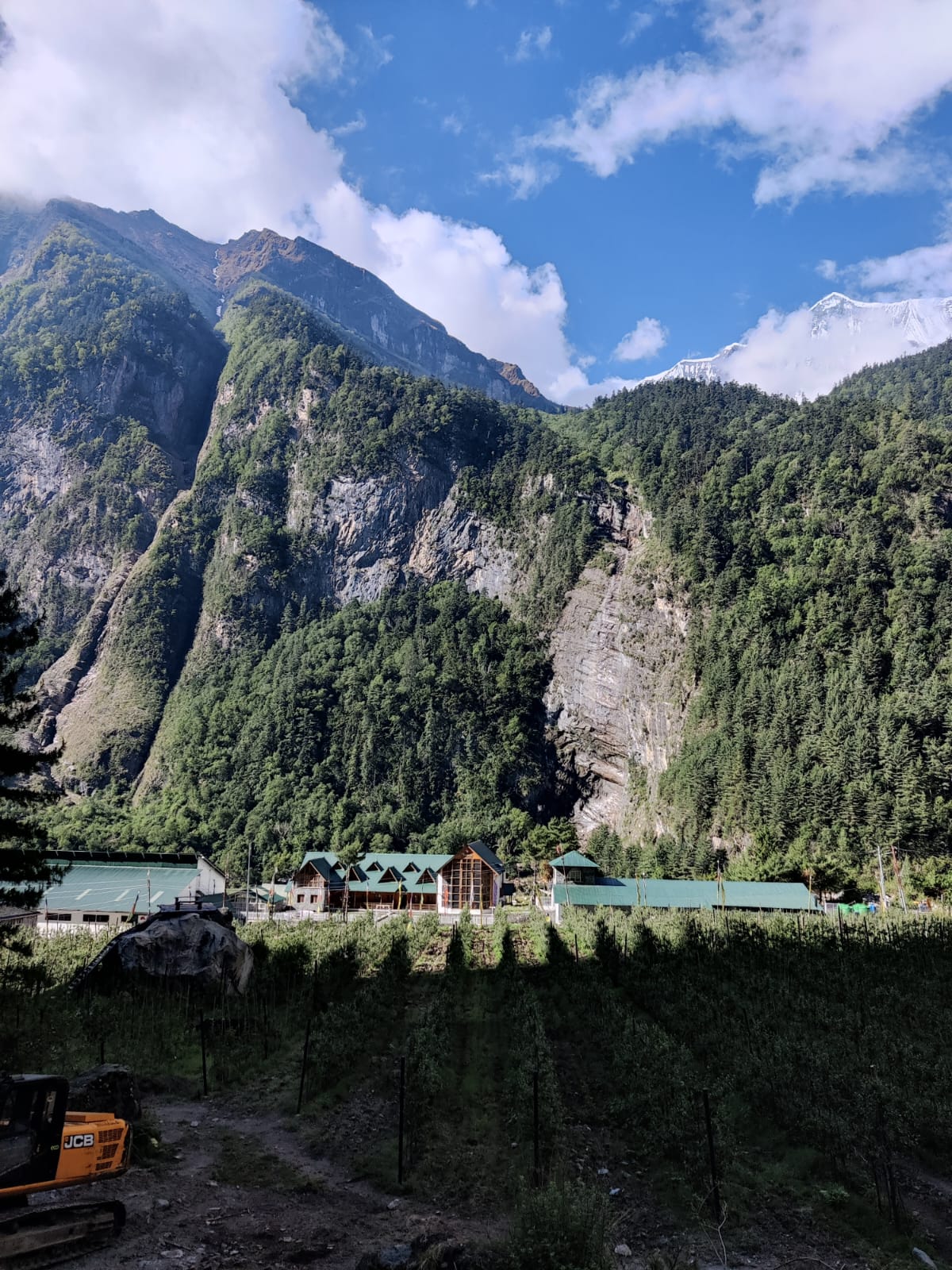 Apple farm: Bhratang Manang Rock Climbing- Apple Farm
